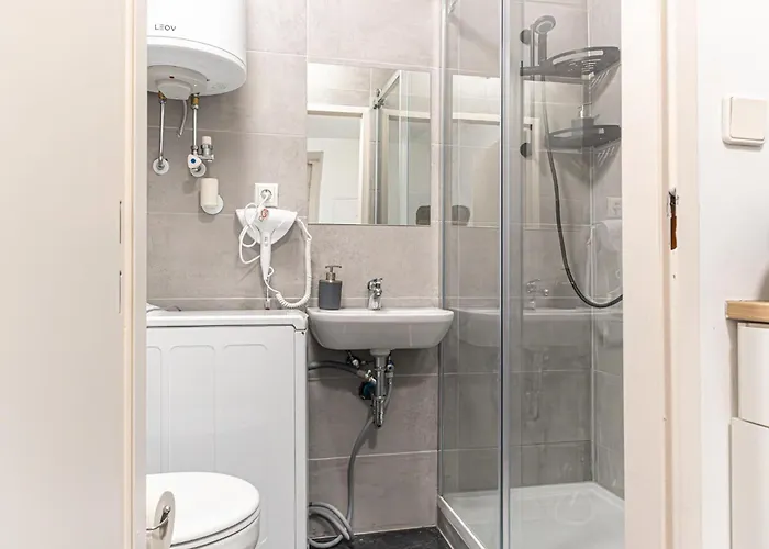 Beautiful 1br In Meidling Apartment